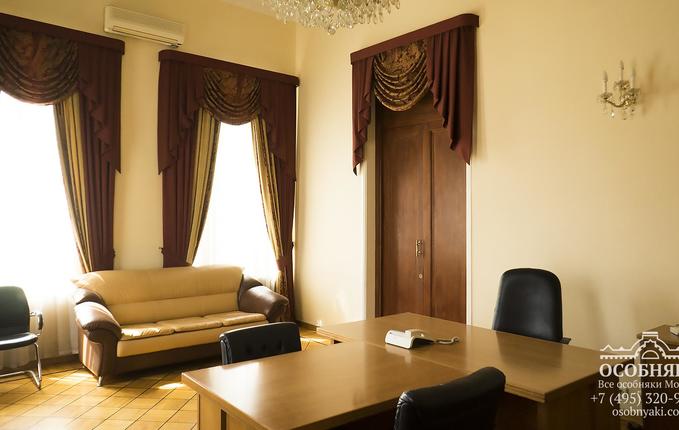 на Покровском бульваре, 16, площадь 607 м