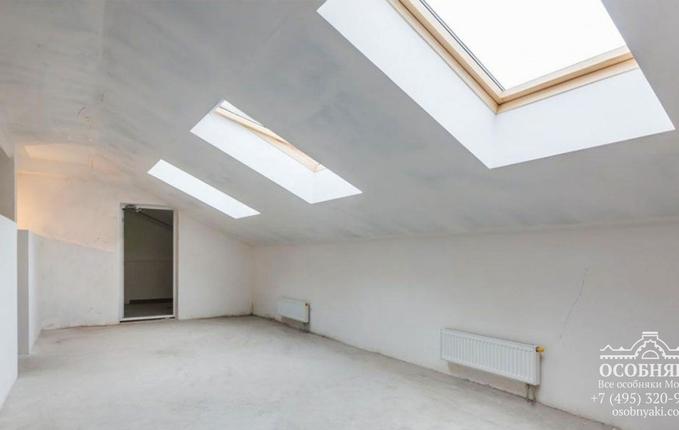 в Малом Каретном переулке, 16, площадь 795 м