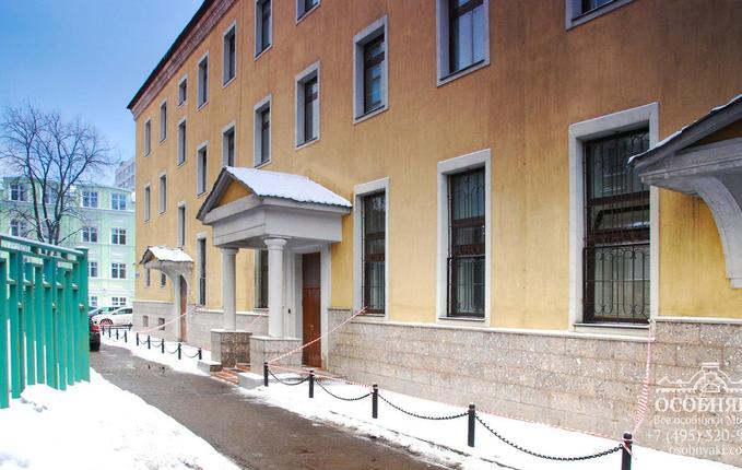 в Тетеринском переулке, 4, площадь 2976 м