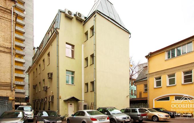 на Большой Молчановке, 30, площадь 1300 м