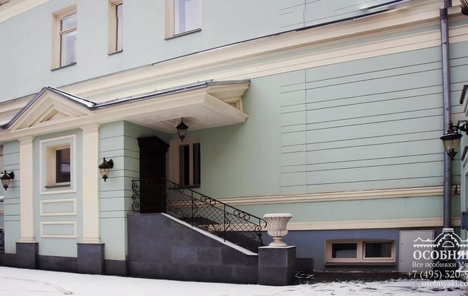 на Александра Лукьянова, 7, площадь 1287 м