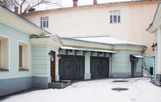 на Александра Лукьянова, 7, площадь 1287 м