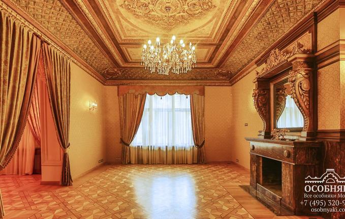 на Александра Лукьянова, 7, площадь 1287 м