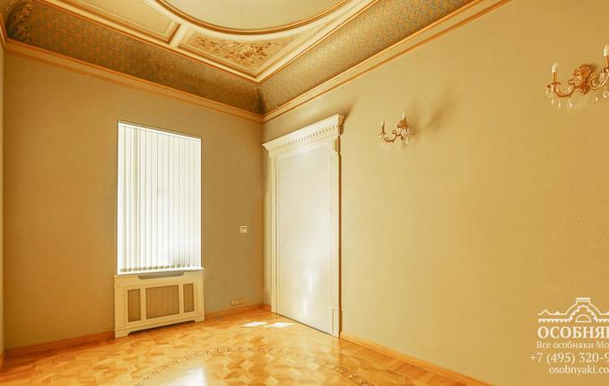 на Александра Лукьянова, 7, площадь 1287 м