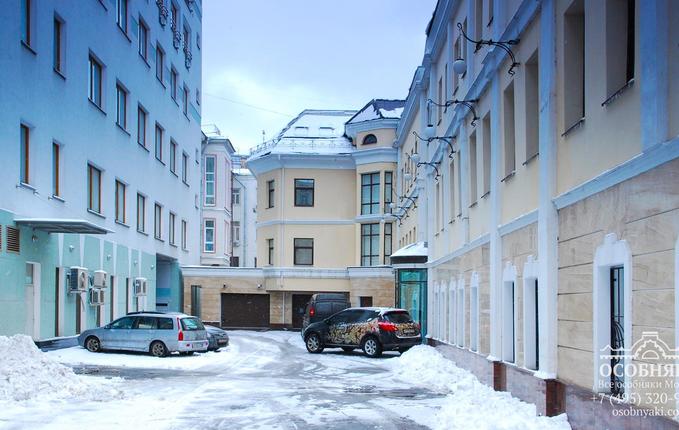 на Неглинной, 17, площадь 2350 м