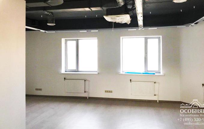 на 2-й Брестской улице, 32, площадь 1395 м