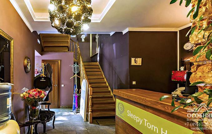 в Старопименовском переулке, 11, площадь 400 м