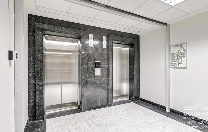 в 1-м Гончарном переулке, 8, площадь 4775 м