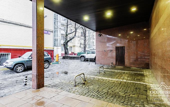 в 3-м Монетчиковском переулке, 4, площадь 2900 м