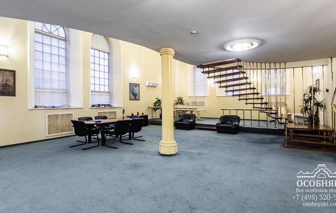 в 3-м Монетчиковском переулке, 4, площадь 2900 м