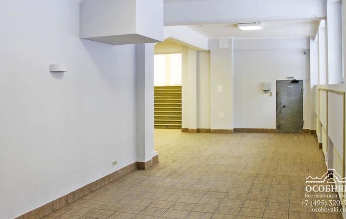 на Бережковской набережной, 28, площадь 1403 м