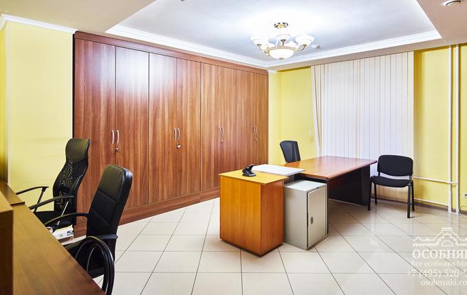 в Малом Татарском переулке, 3, площадь 1009 м