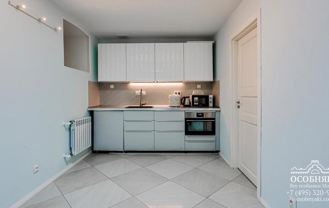 в Колпачном переулке, 6, площадь 608 м