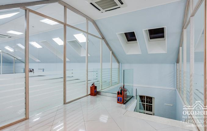 в Колпачном переулке, 6, площадь 608 м