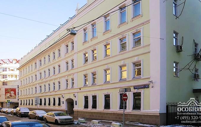 в Переяславском переулке, 4, площадь 2810 м