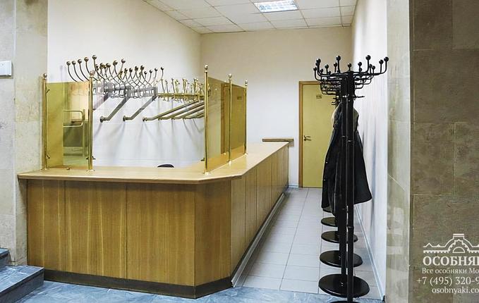 в Переяславском переулке, 4, площадь 2810 м