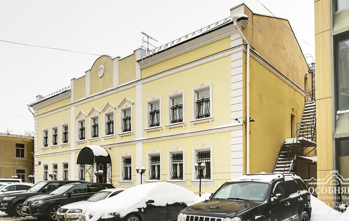 в Климентовском переулке, 10, площадь 1001 м