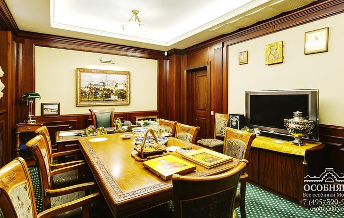 в Климентовском переулке, 10, площадь 1001 м