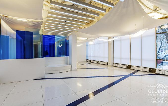 на Пудовкина, 13, площадь 2652 м