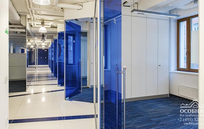 на Пудовкина, 13, площадь 2652 м