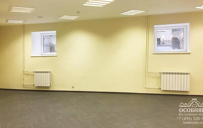 во 2-м Крутицком переулке, 18, площадь 1695 м