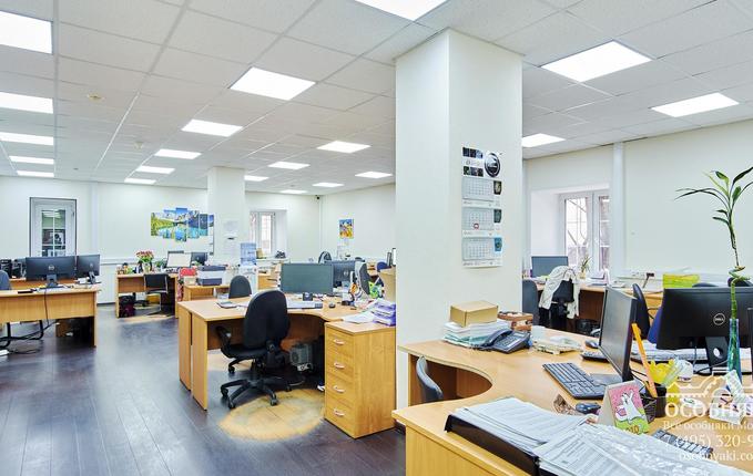 на Большой Грузинской улице, 36, площадь 902 м