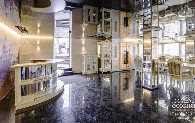 в Петровском переулке, 10, площадь 1730 м