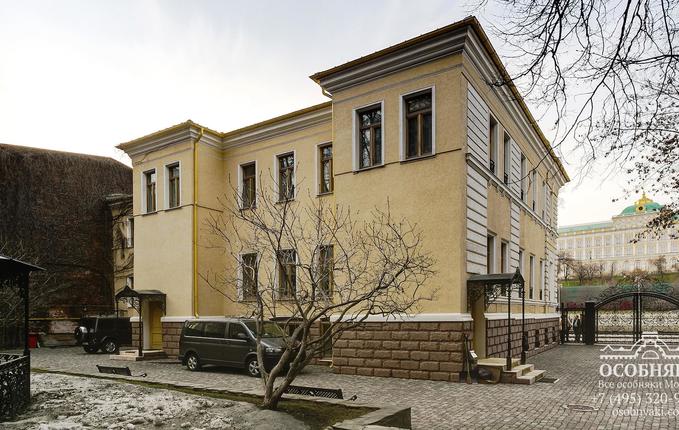 на Софийской набережной, 16, площадь 865 м