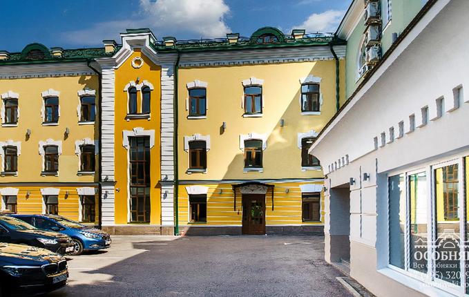 в Большом Каретном, 20, площадь 3226 м