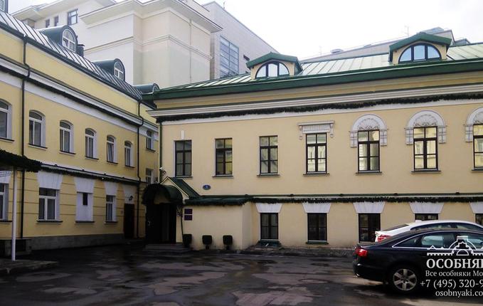 в Дмитровском переулке, 3, площадь 2400 м