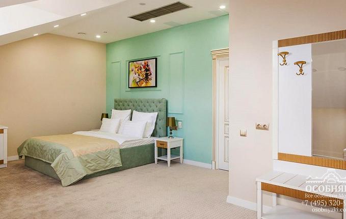 в Дмитровском переулке, 3, площадь 2400 м