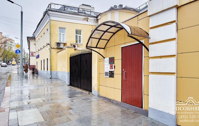 на Николоямской, 38, площадь 1874 м