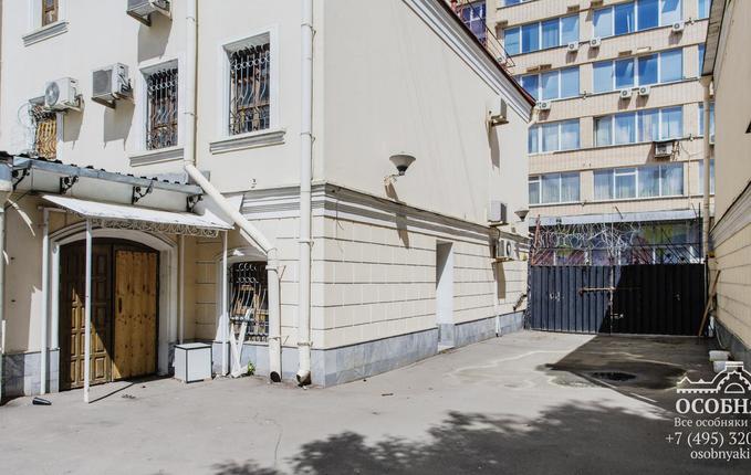 на Малой Никитской, 27, площадь 3200 м