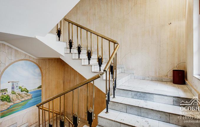 на Малой Никитской, 27, площадь 3200 м