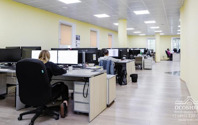 в 3-м Кадашёвском переулке, 8, площадь 1619 м