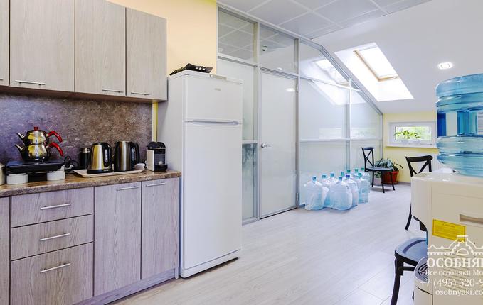 в 3-м Кадашёвском переулке, 8, площадь 1619 м