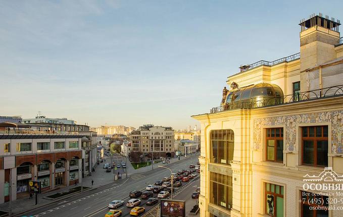 на Большой Якиманке, 17, площадь 3000 м