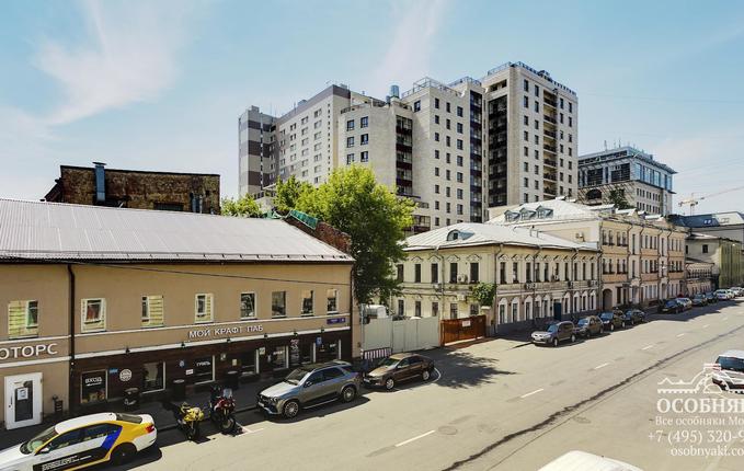 на улице Зацепа, 24, площадь 793 м