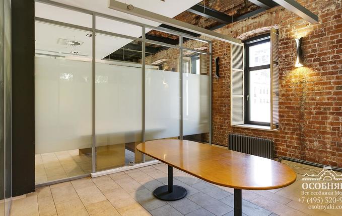 на улице Зацепа, 24, площадь 793 м