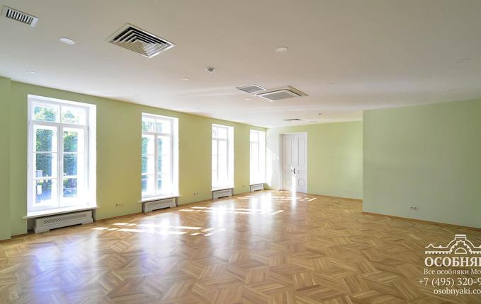 на Андроньевской площади, 4, площадь 1791 м