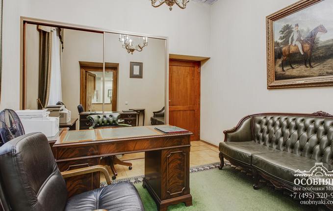 на Андроньевской площади, 6, площадь 731 м