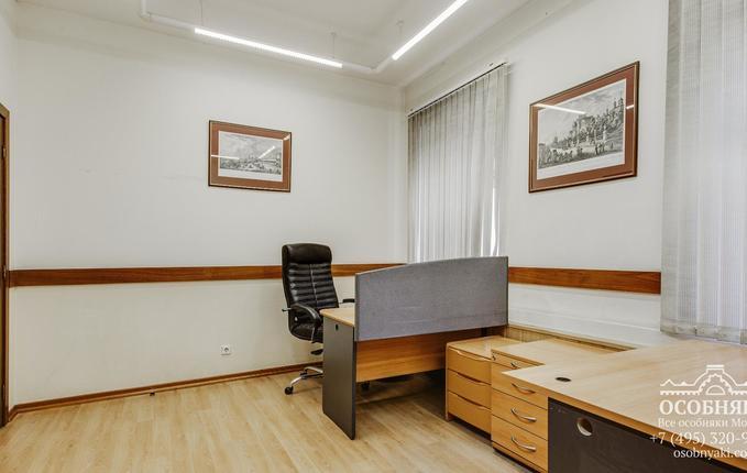 на Андроньевской площади, 6, площадь 731 м