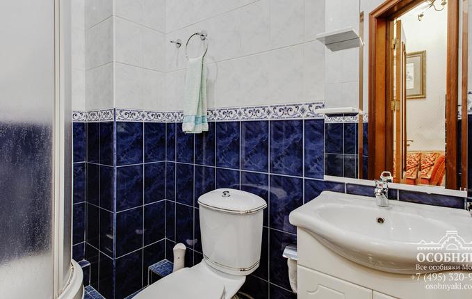 на Андроньевской площади, 6, площадь 731 м