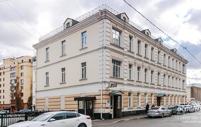 в Калошином переулке, 4, площадь 2565 м