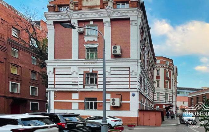 в 1-м Голутвинском переулке, 3, площадь 1532 м