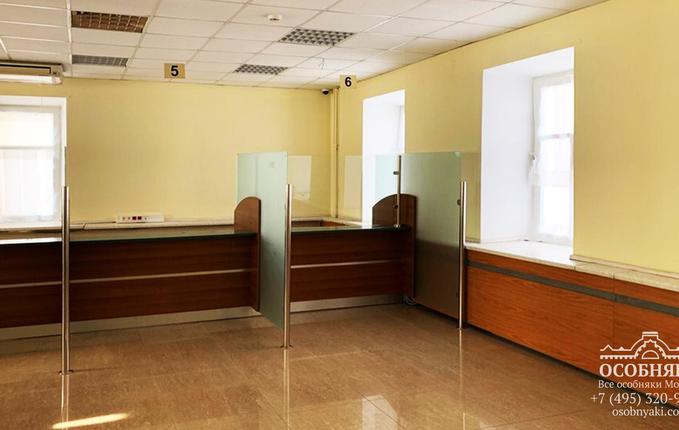 в Известковом переулке, 7, площадь 590 м