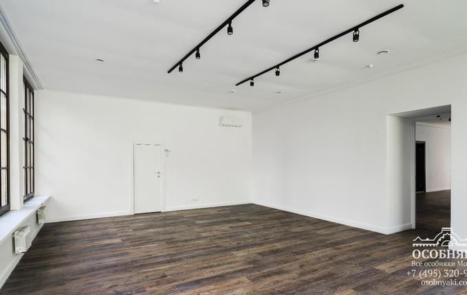 в Голиковском переулке, 11, площадь 380 м