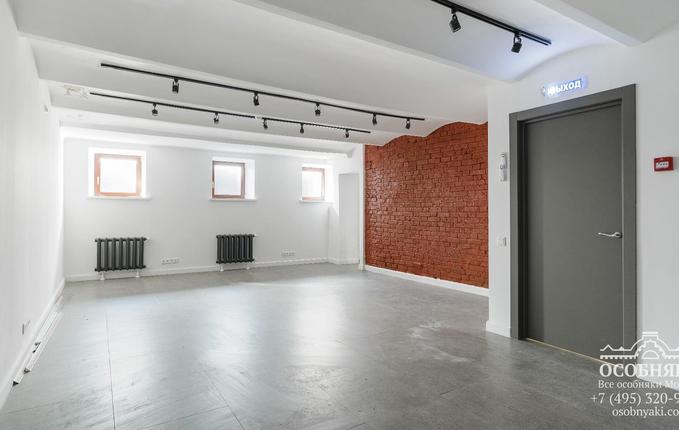 в Голиковском переулке, 11, площадь 380 м