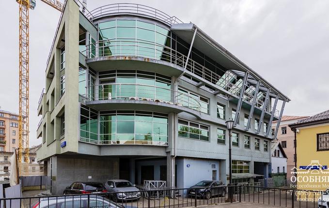 на улице Остоженка, 6, площадь 1345 м