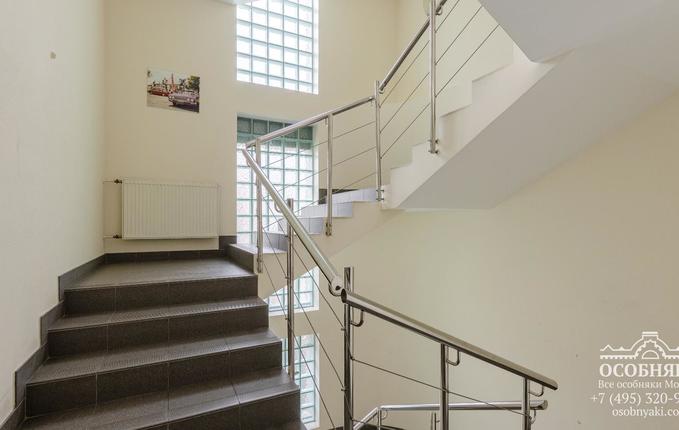 на улице Остоженка, 6, площадь 1345 м